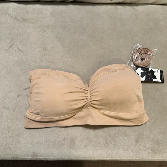 NWT- Halogen Nude Bandeau with removable straps - Picture 2 of 5
